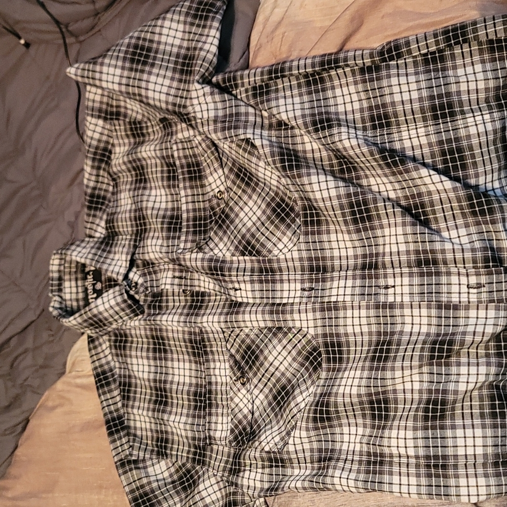 Men's Black and White short sleeve dress shirt